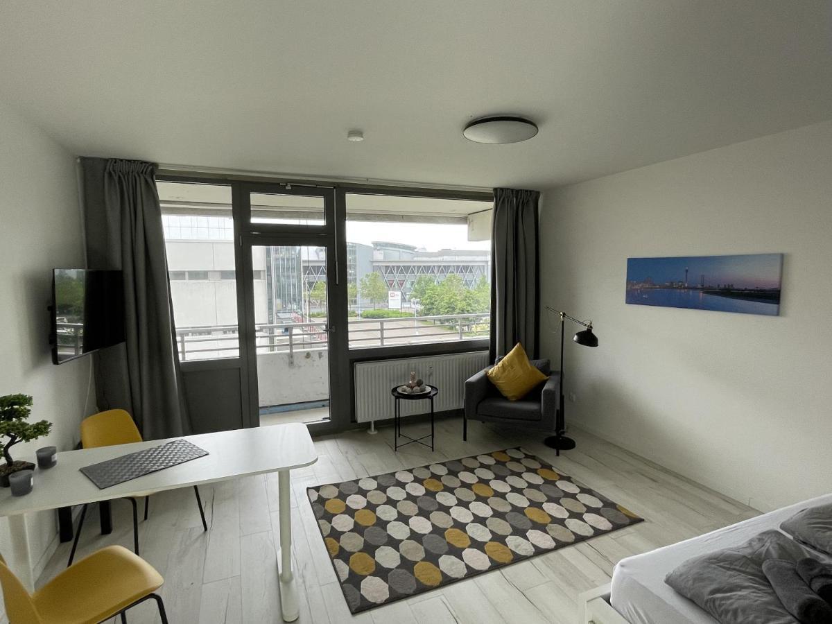 Apartment Rhein - Central - Balcony - Tradefair Neuss Eksteriør billede